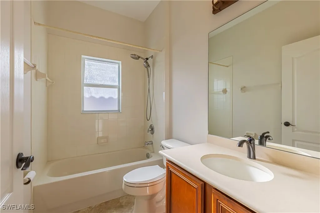 144 Glen Eagle Circle Naples FL 34104