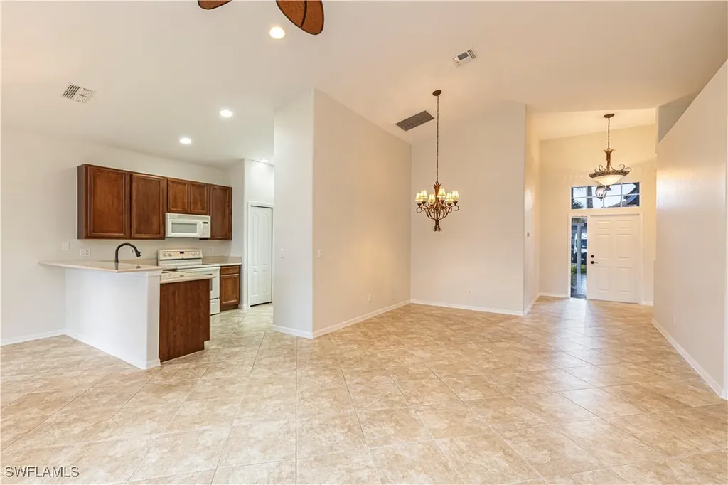 144 Glen Eagle Circle Naples FL 34104