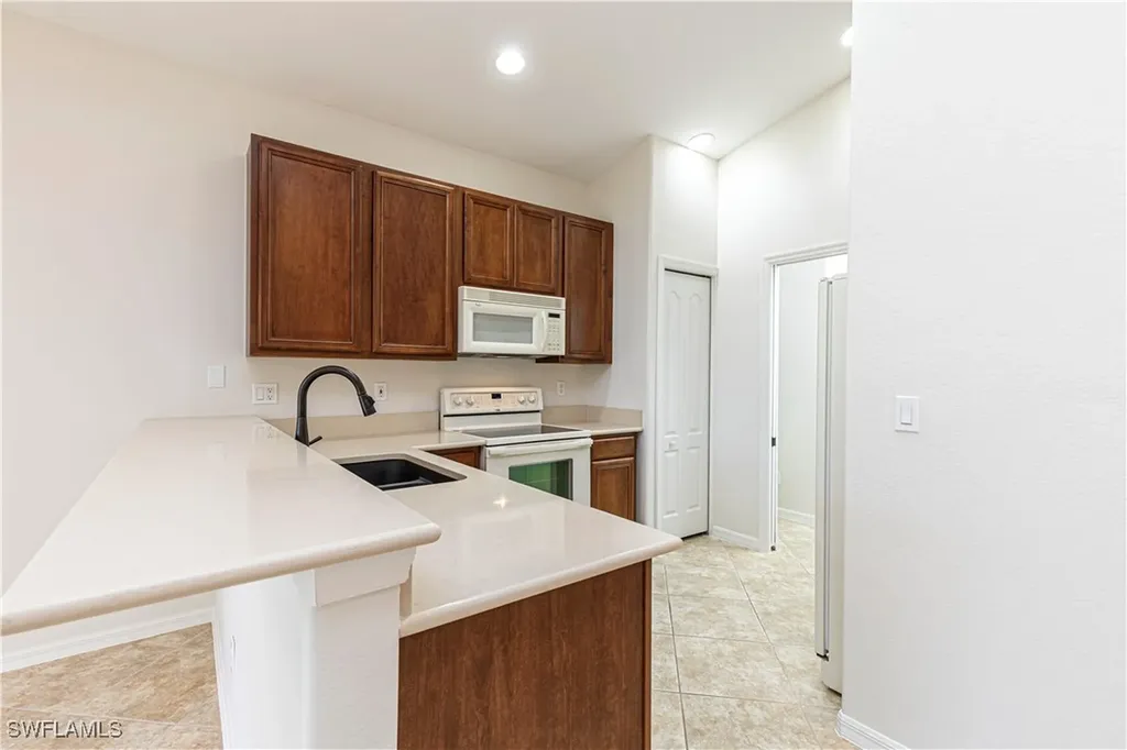 144 Glen Eagle Circle Naples FL 34104