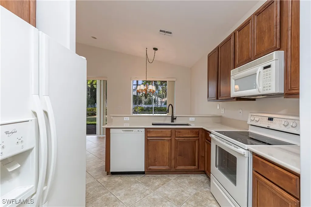 144 Glen Eagle Circle Naples FL 34104