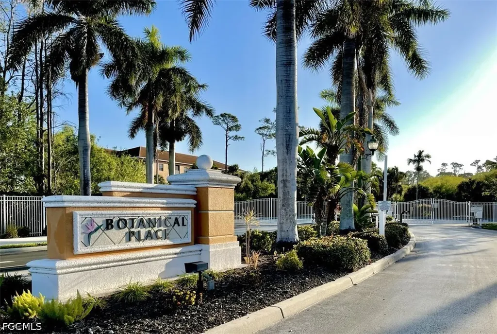 4440 Botanical Place Circle Naples FL 34112