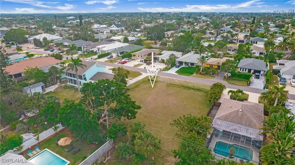 713 109th Avenue N Naples FL 34108