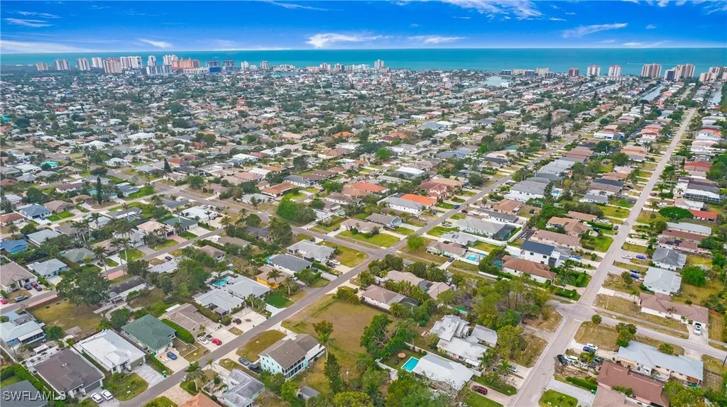 713 109th Avenue N Naples FL 34108