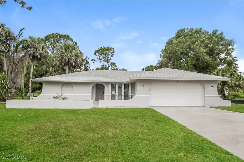 9 Jefferson Avenue Lehigh Acres FL 33936