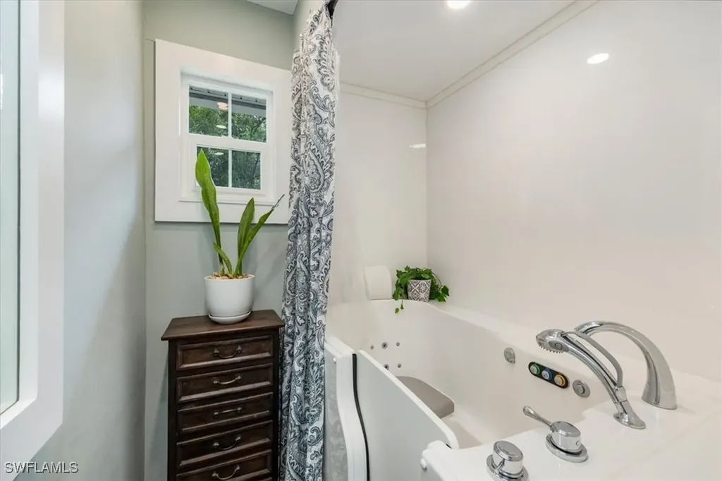 27111 Edgewood Street Bonita Springs FL 34135