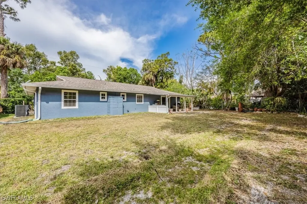 27111 Edgewood Street Bonita Springs FL 34135