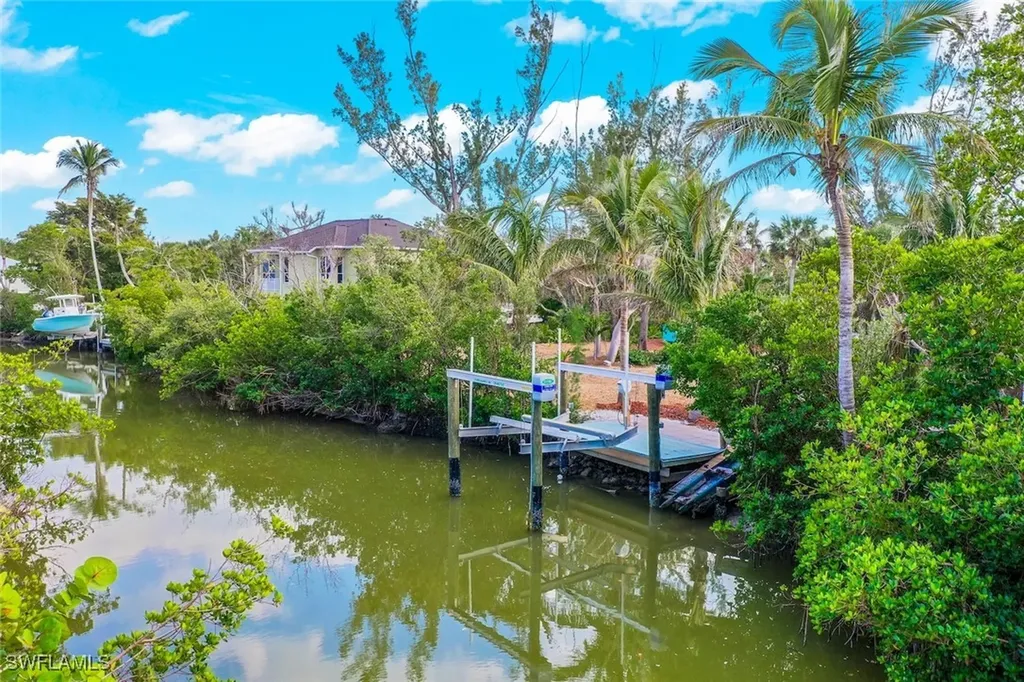 6450 Pine Avenue Sanibel FL 33957