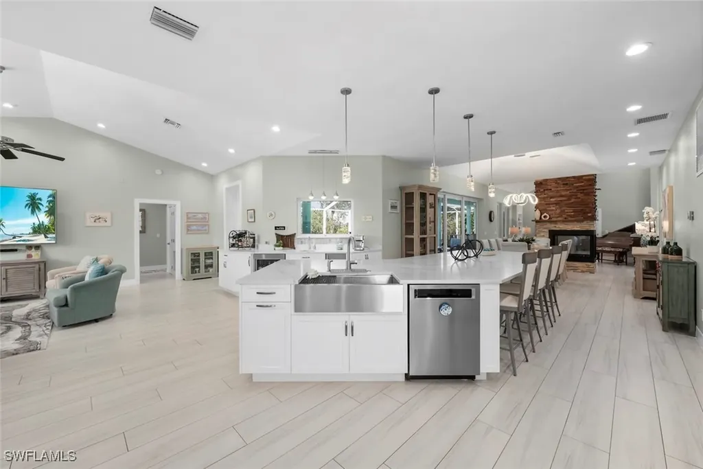 6450 Pine Avenue Sanibel FL 33957