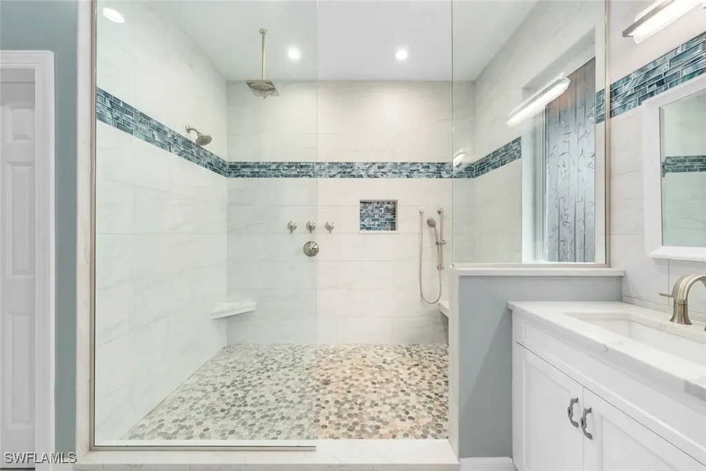 6450 Pine Avenue Sanibel FL 33957