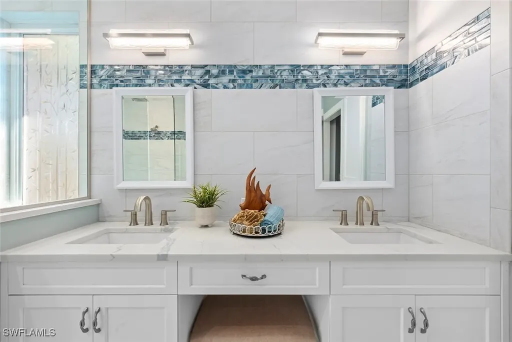 6450 Pine Avenue Sanibel FL 33957