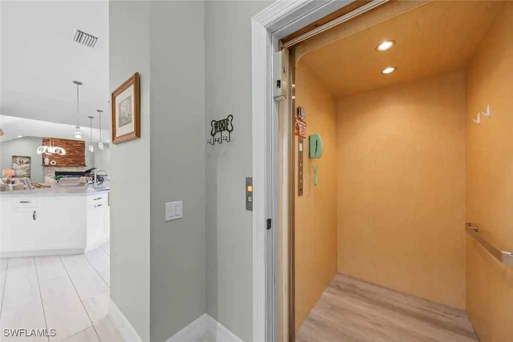 6450 Pine Avenue Sanibel FL 33957