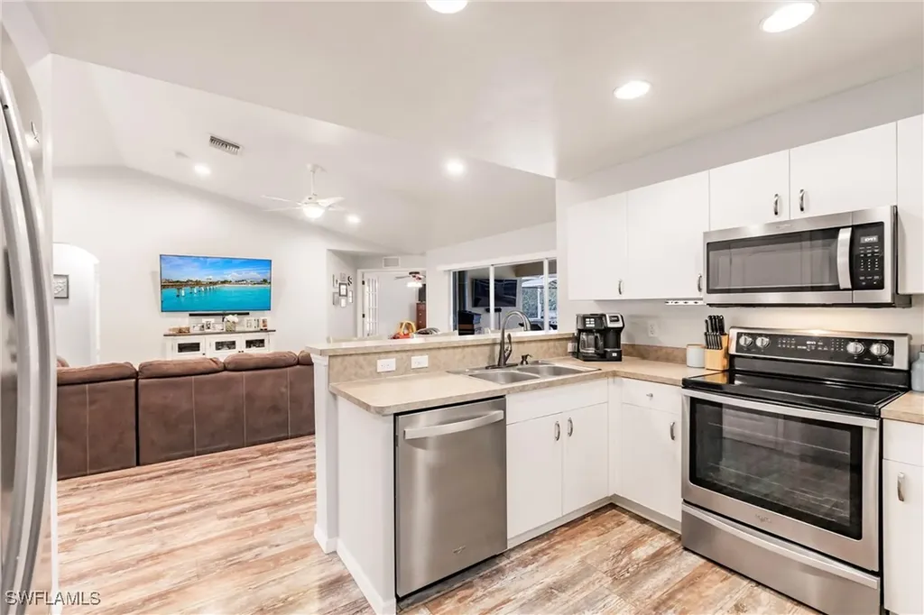 324 Parkdale Boulevard Lehigh Acres FL 33974