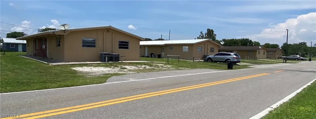 599 Avenue R SW Moore Haven FL 33471