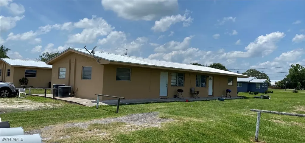 599 Avenue R SW Moore Haven FL 33471