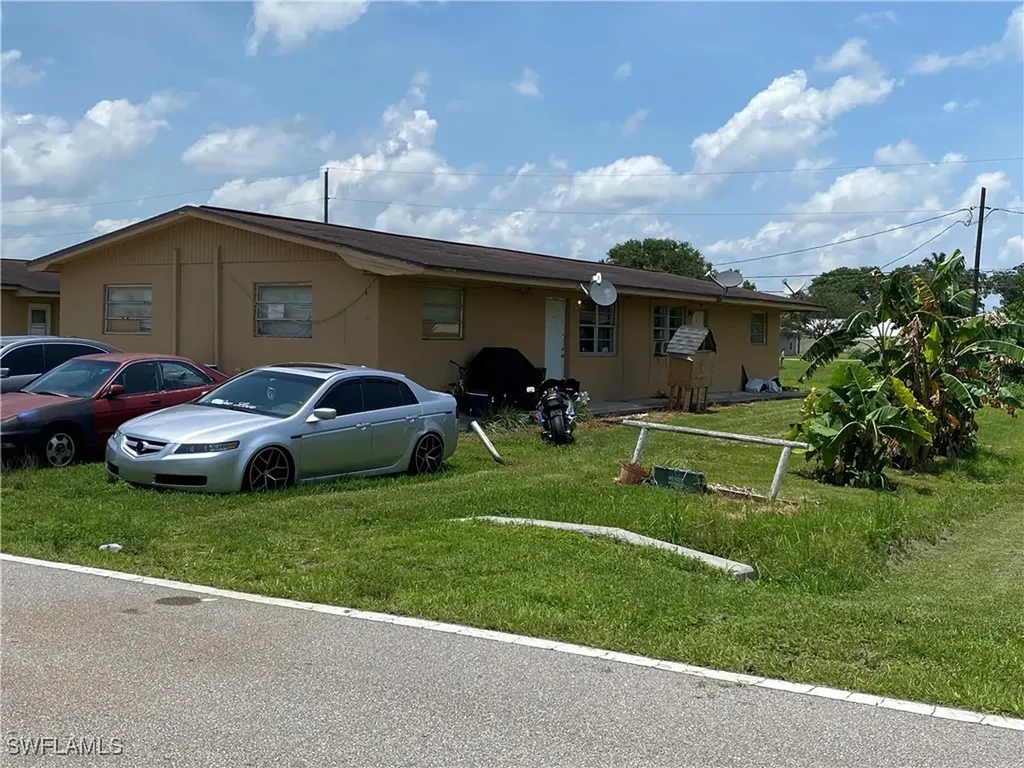 599 Avenue R SW Moore Haven FL 33471