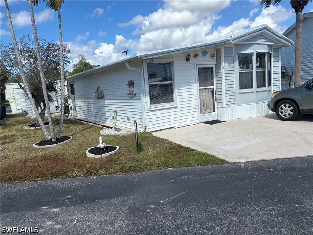 4 Onyx Drive Naples FL 34114