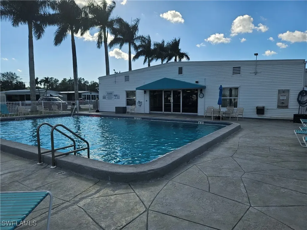 4 Onyx Drive Naples FL 34114
