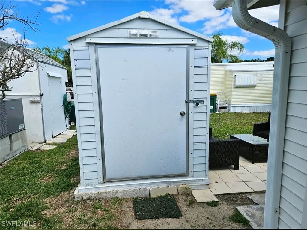 4 Onyx Drive Naples FL 34114