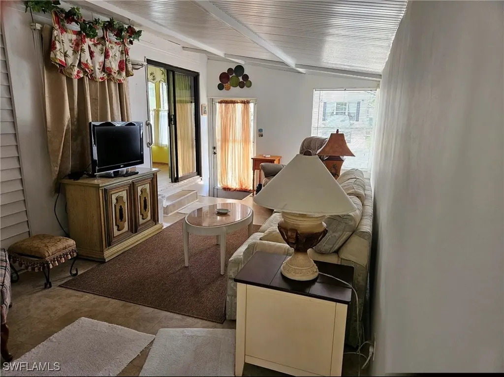 4 Onyx Drive Naples FL 34114