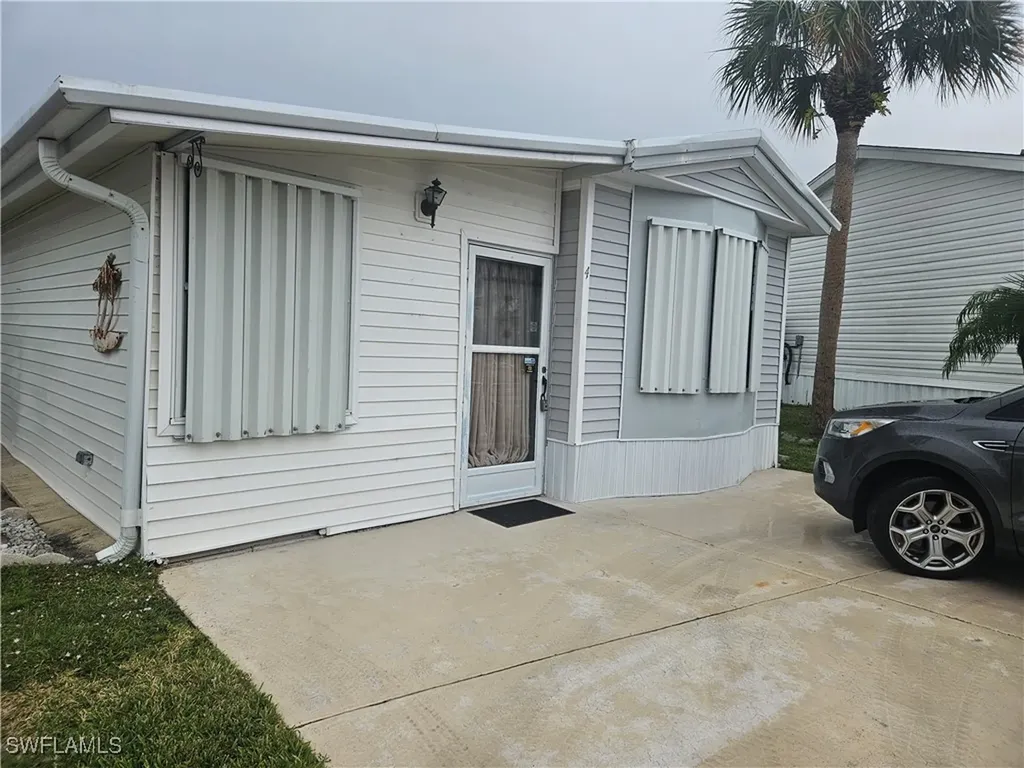 4 Onyx Drive Naples FL 34114