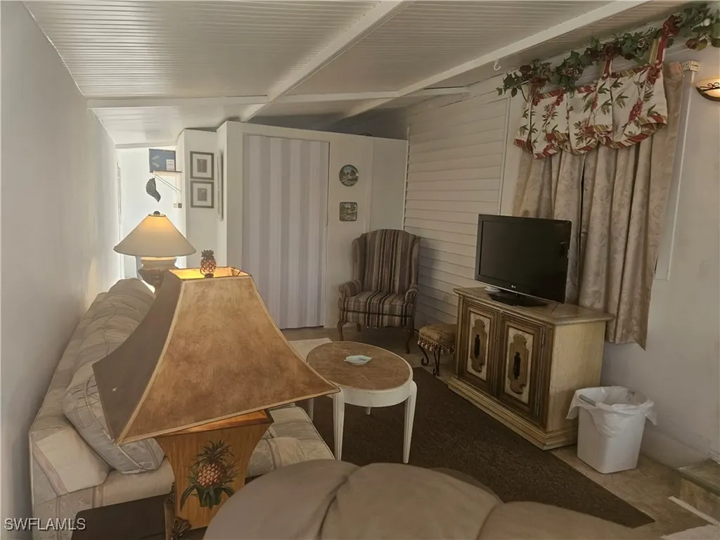 4 Onyx Drive Naples FL 34114