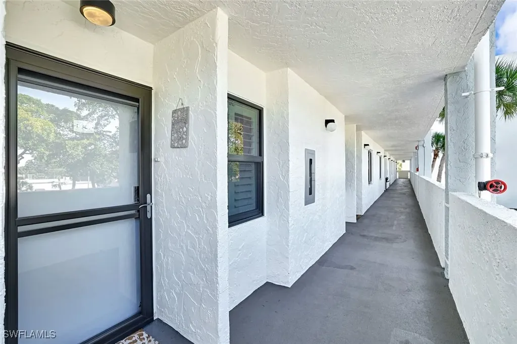 1085 Bald Eagle Drive Marco Island FL 34145