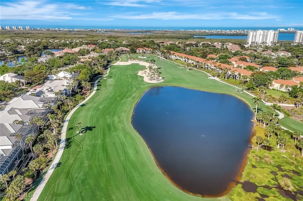 Bonita Springs FL, 26911 Wyndhurst Court, Unit 201