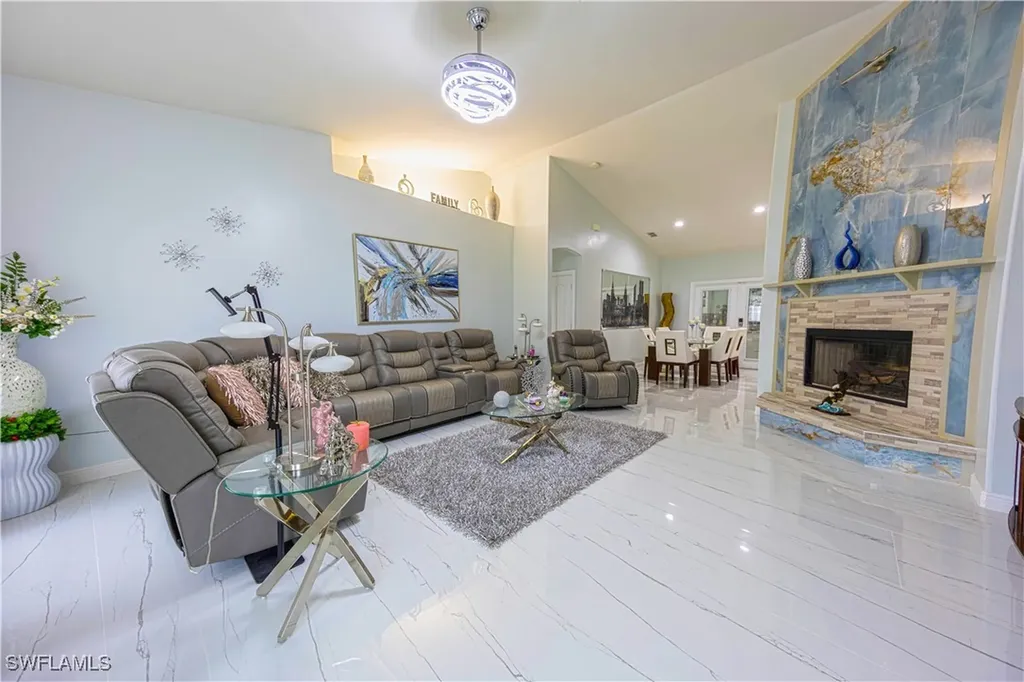 2618 35th Avenue NE Naples FL 34120