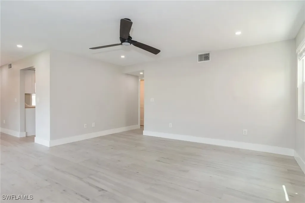 1155 Sandpiper Street Naples FL 34102