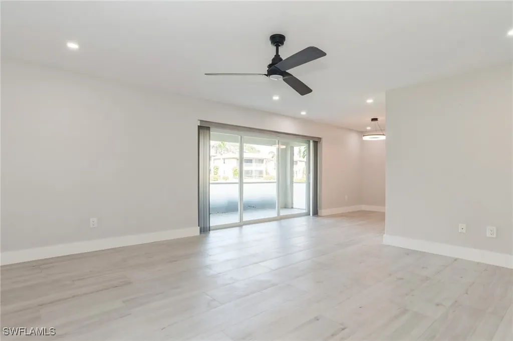 1155 Sandpiper Street Naples FL 34102