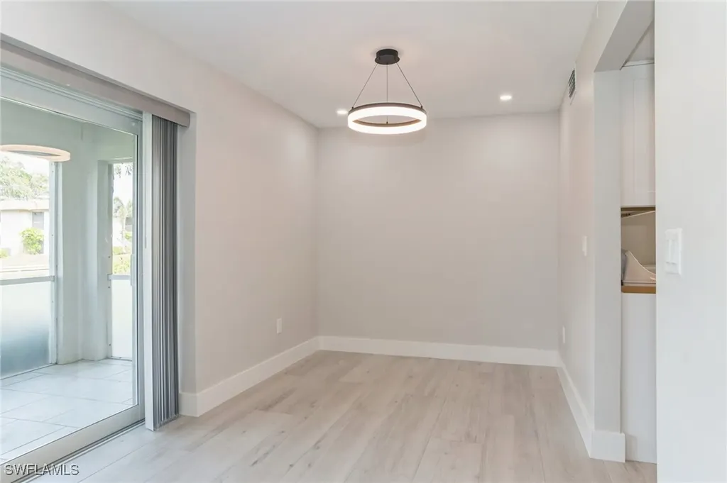 1155 Sandpiper Street Naples FL 34102