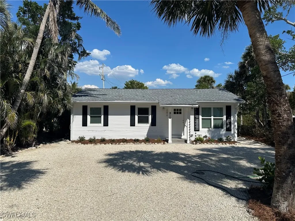 910 Fitzhugh Street Sanibel FL 33957