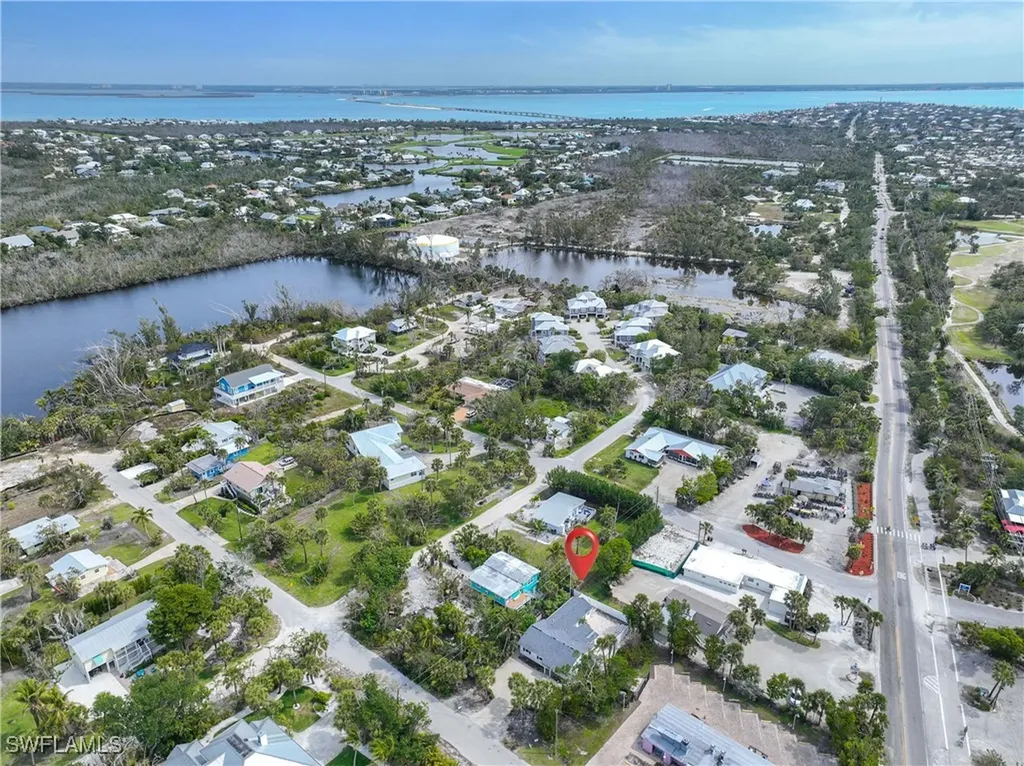 910 Fitzhugh Street Sanibel FL 33957