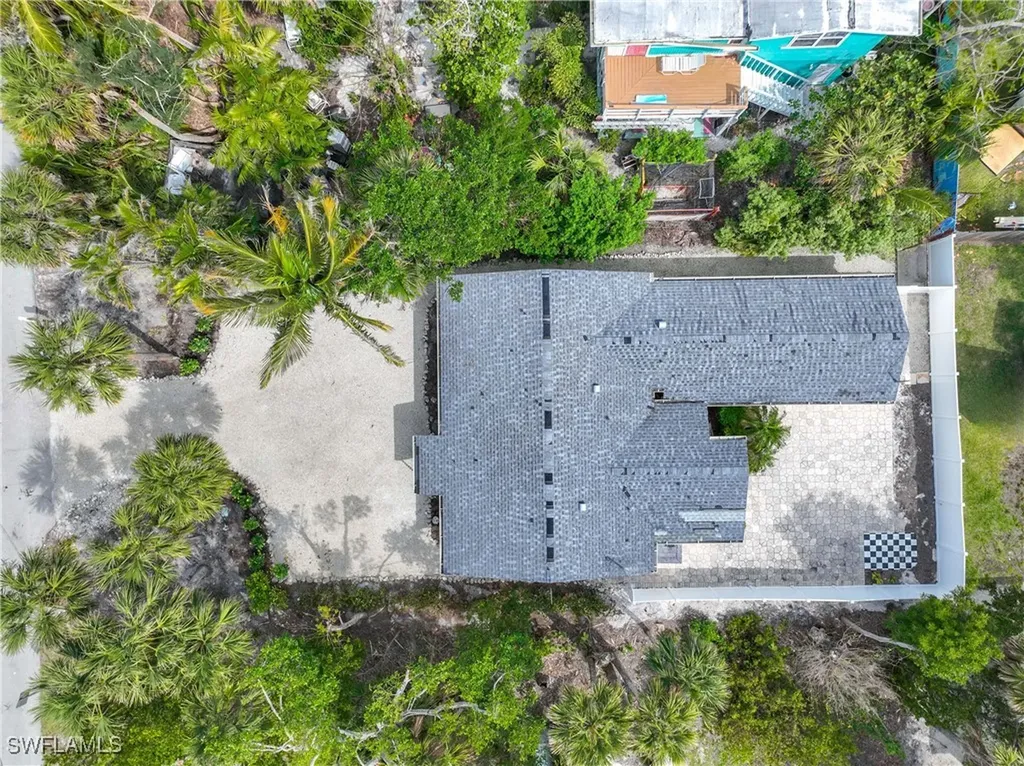 910 Fitzhugh Street Sanibel FL 33957