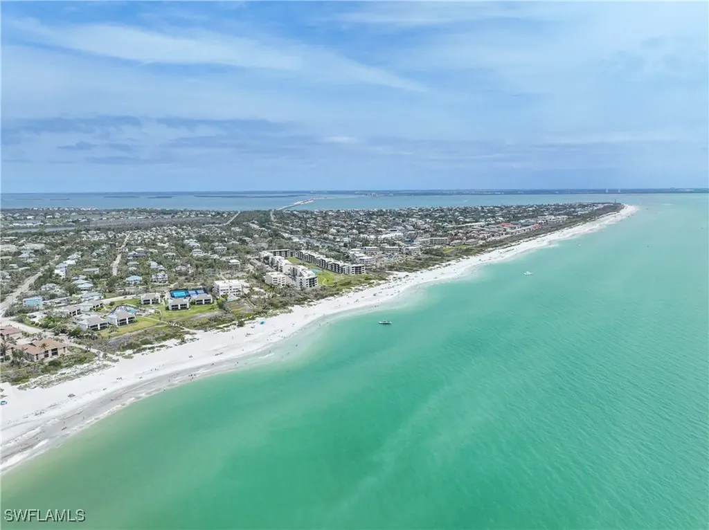 910 Fitzhugh Street Sanibel FL 33957