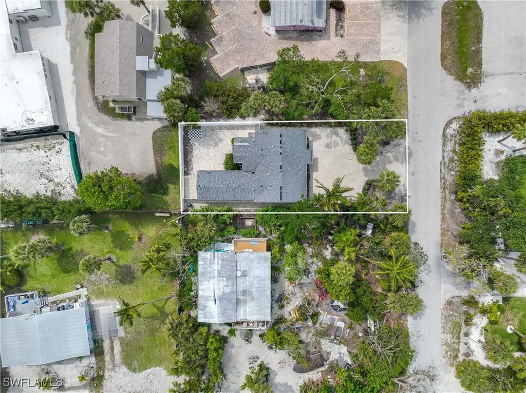 910 Fitzhugh Street Sanibel FL 33957