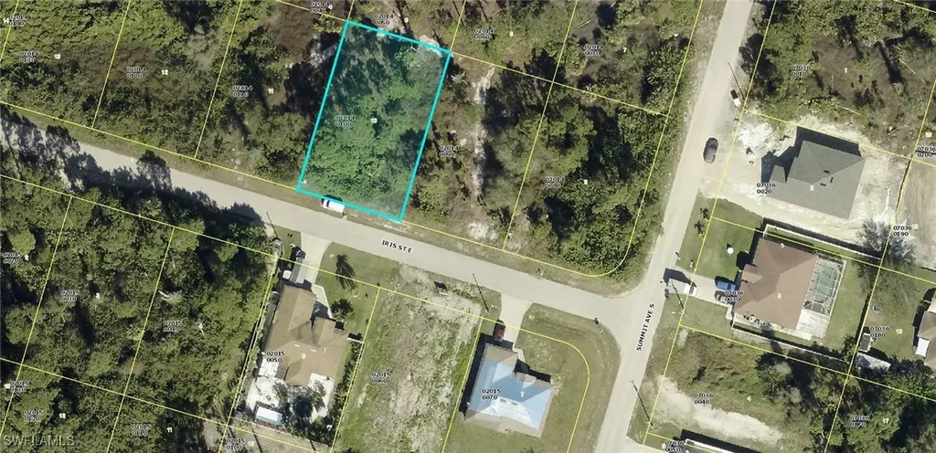 961 Iris Street E Lehigh Acres FL 33974