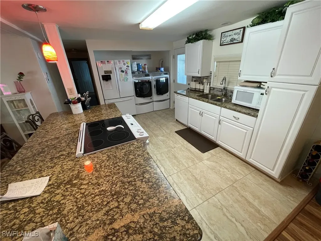 210 Cobblestone Lane North Fort Myers FL 33917