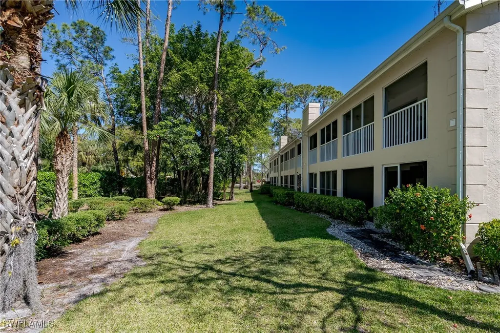 1706 Kings Lake Boulevard Naples FL 34112
