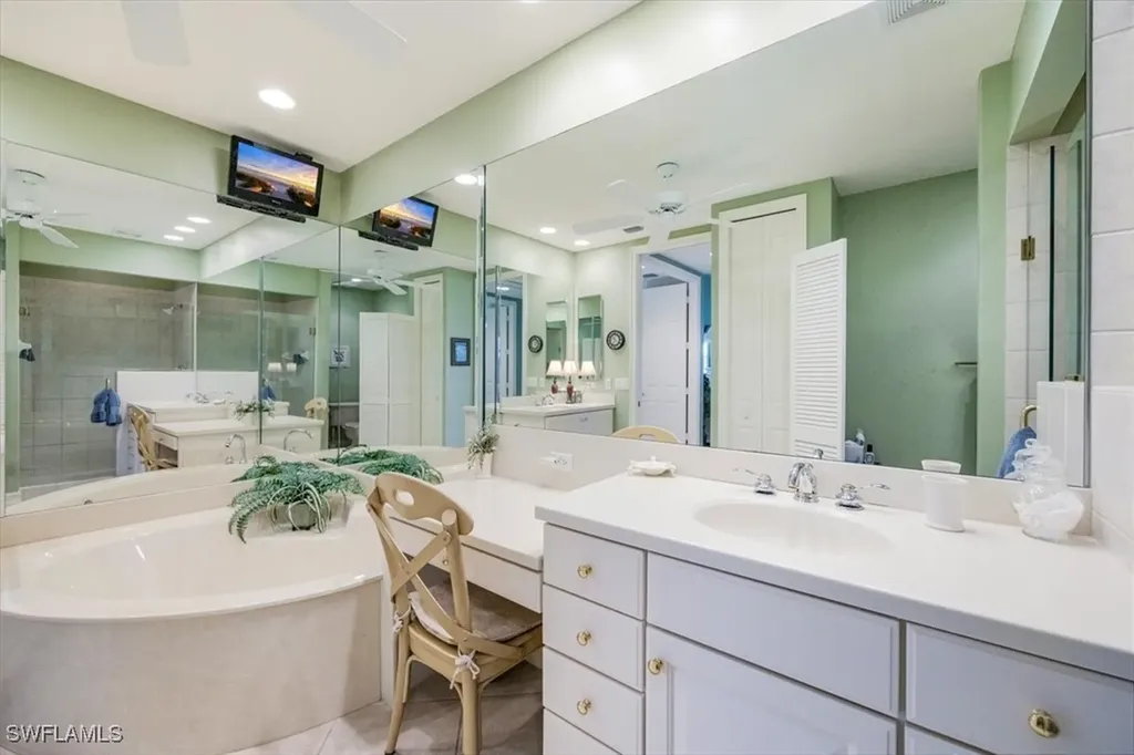 8637 Champions Point Naples FL 34113