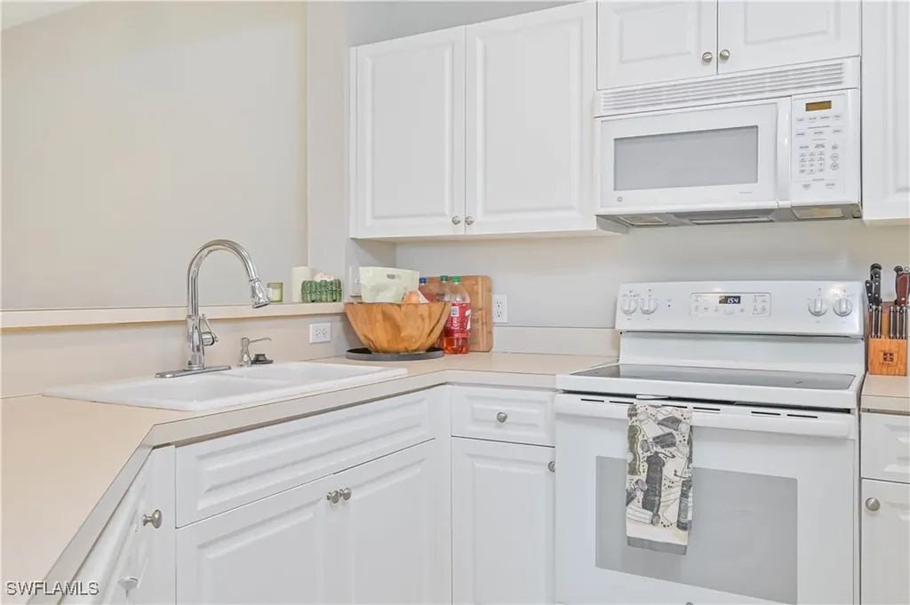 3957 Pomodoro Circle Cape Coral FL 33909