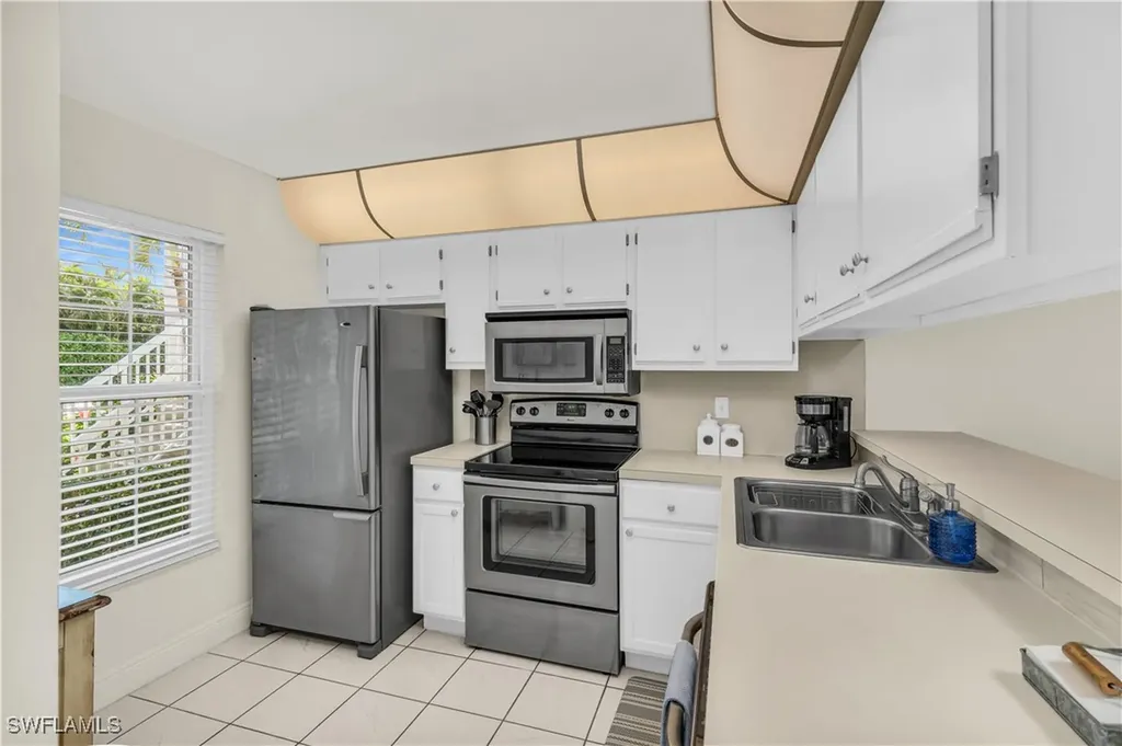 661 W Elkcam Circle Marco Island FL 34145