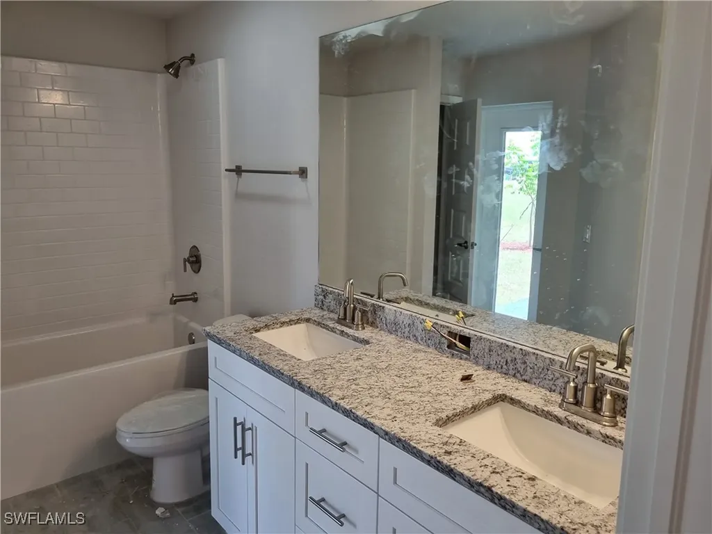 4013 NW 37th Avenue Cape Coral FL 33993
