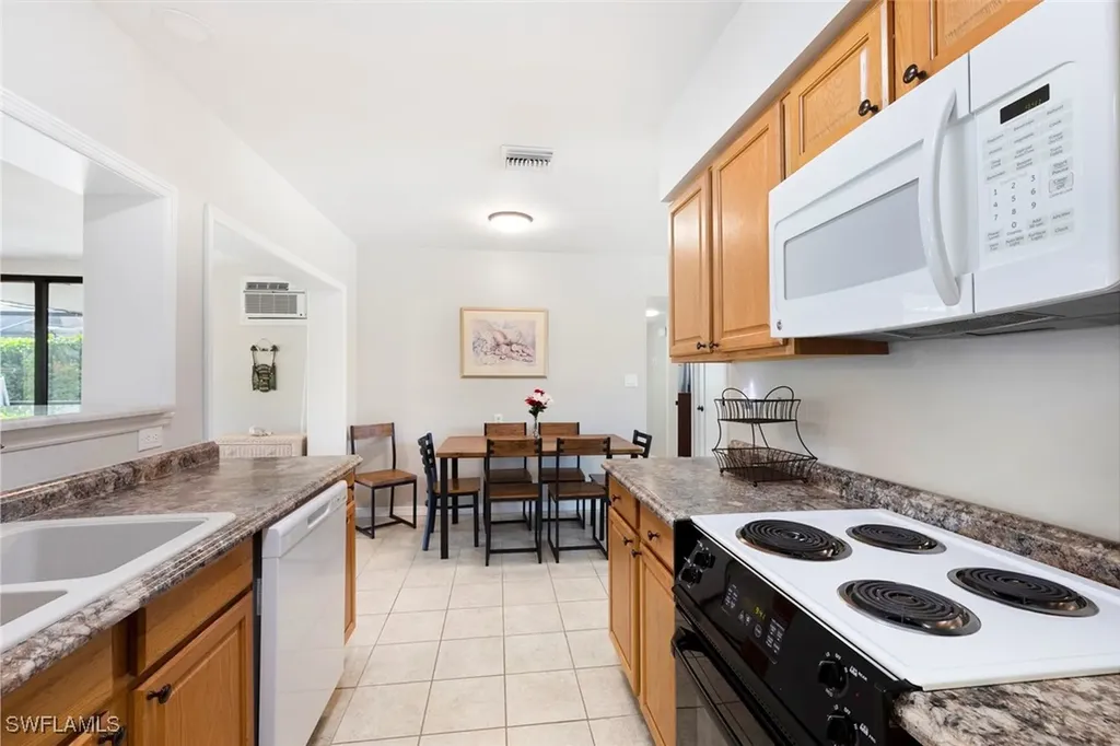 83 8th Street Bonita Springs FL 34134