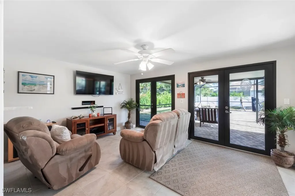 83 8th Street Bonita Springs FL 34134