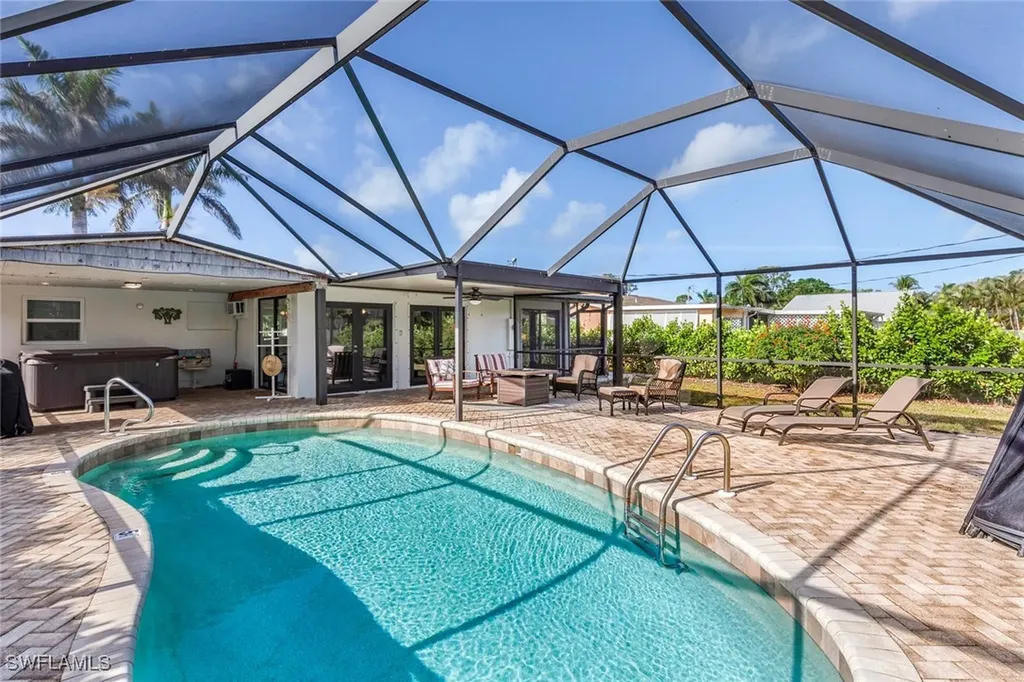 83 8th Street Bonita Springs FL 34134