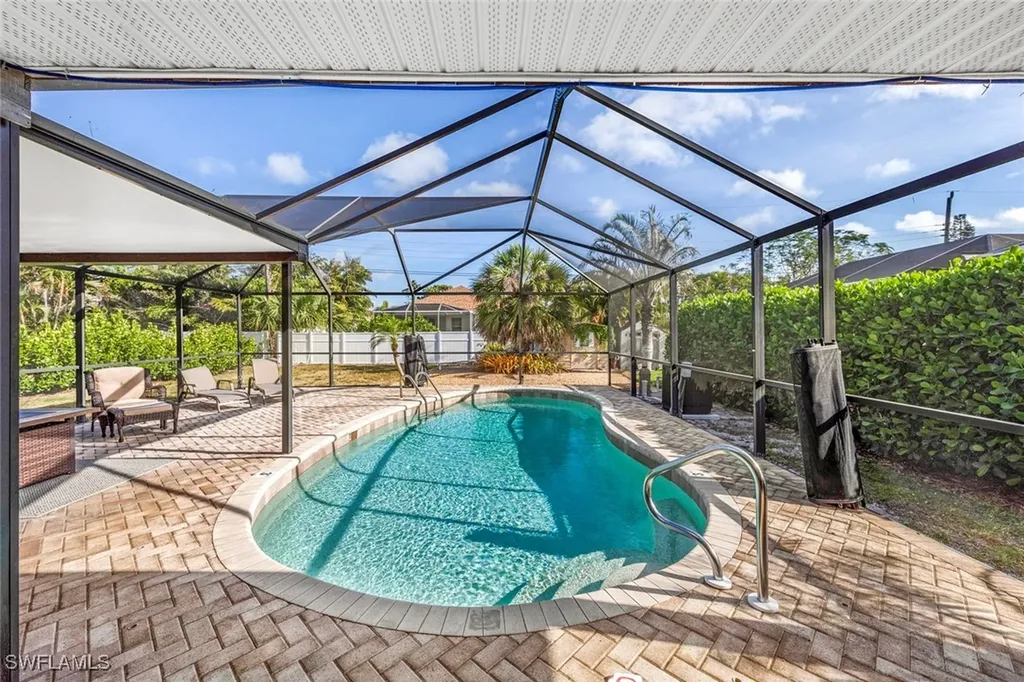 83 8th Street Bonita Springs FL 34134