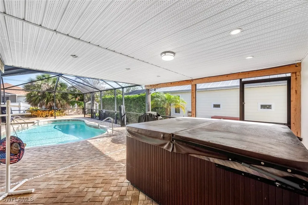 83 8th Street Bonita Springs FL 34134