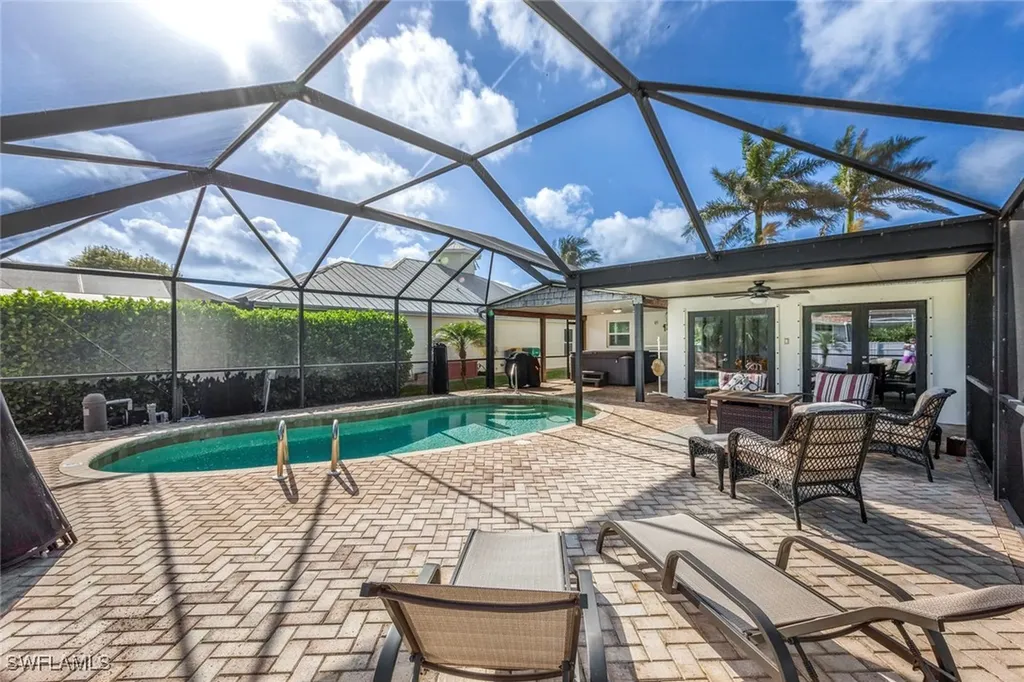 83 8th Street Bonita Springs FL 34134