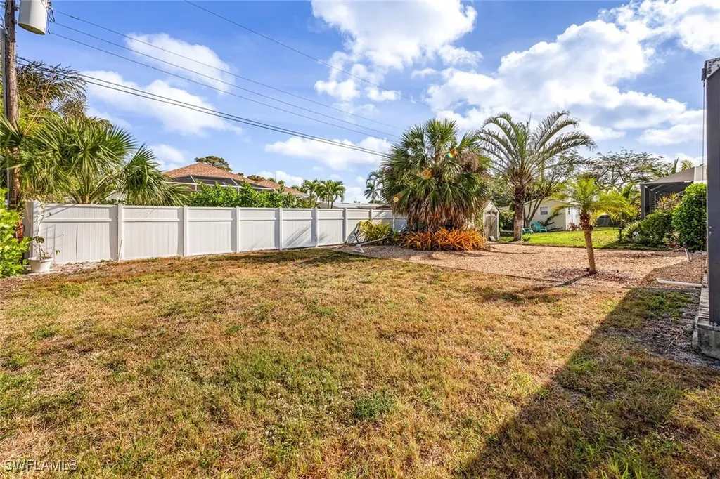 83 8th Street Bonita Springs FL 34134